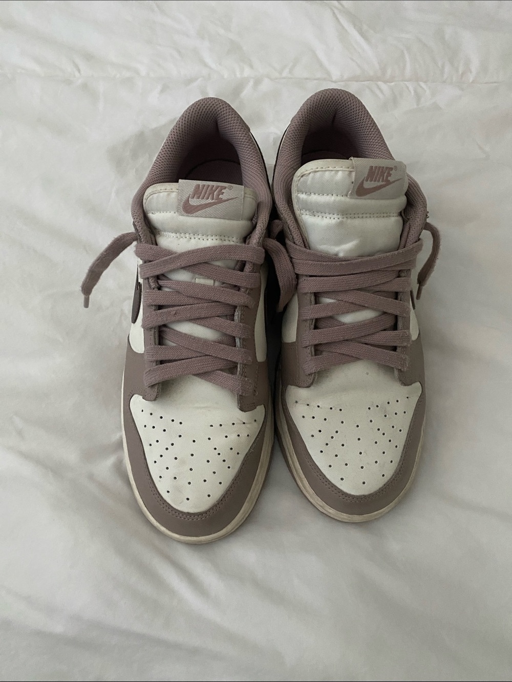 Nike Low-Top Sneakers in White and Mauve Pink